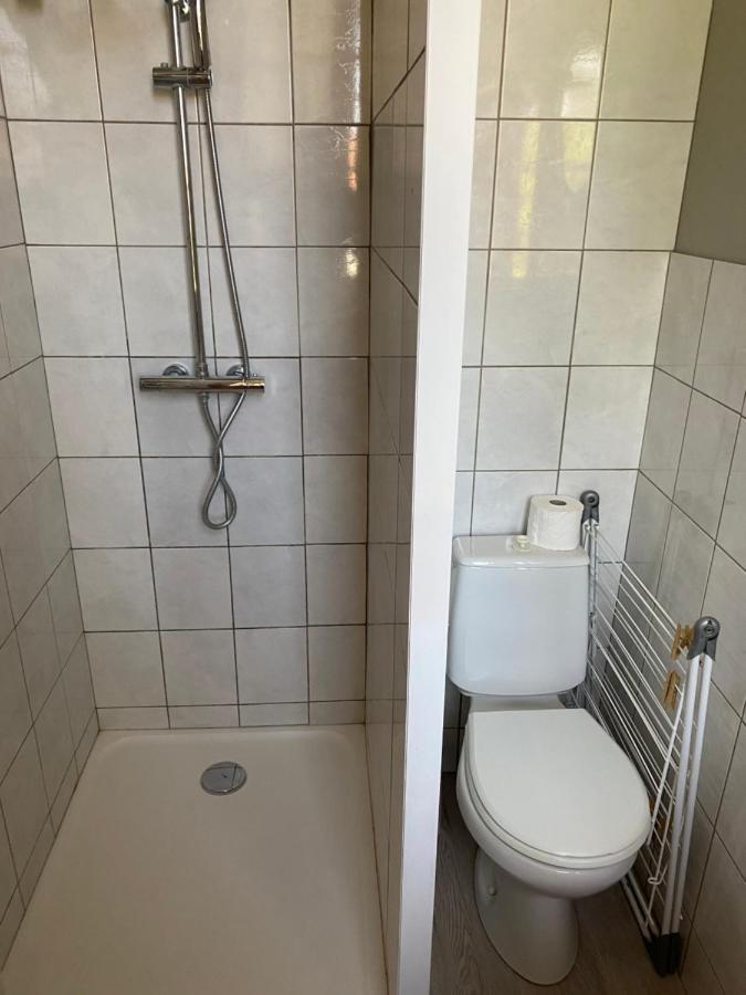 Les Studios Meubles De L'Avenue Bouloumie Вител Екстериор снимка