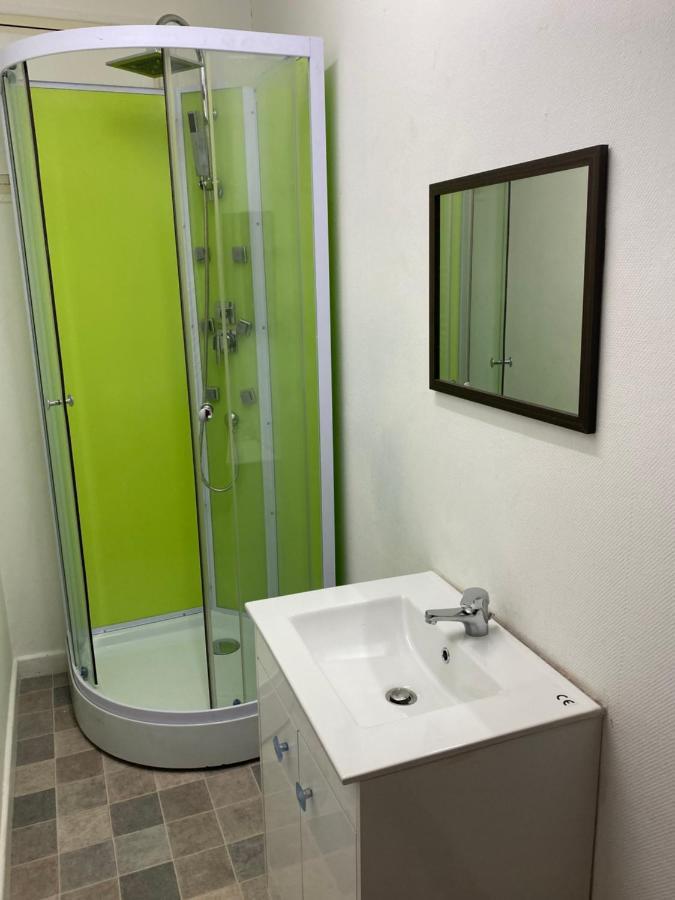 Les Studios Meubles De L'Avenue Bouloumie Вител Екстериор снимка